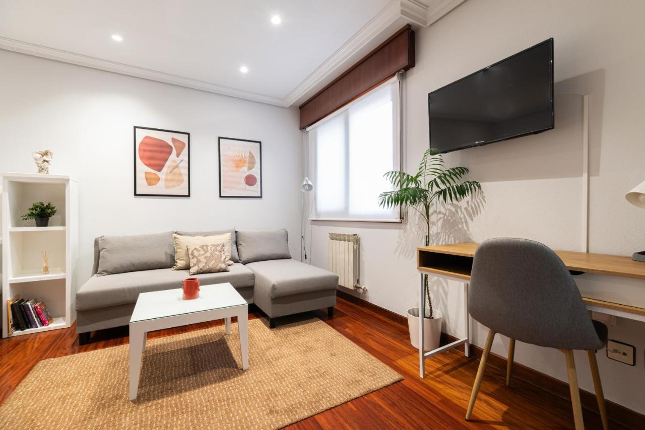 El Loft De Castrelos Con Parking Vigo Luaran gambar