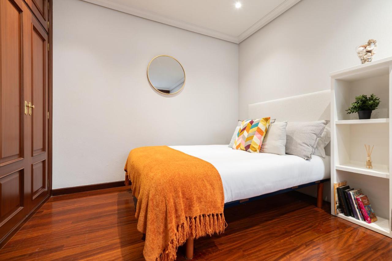 El Loft De Castrelos Con Parking Vigo Luaran gambar